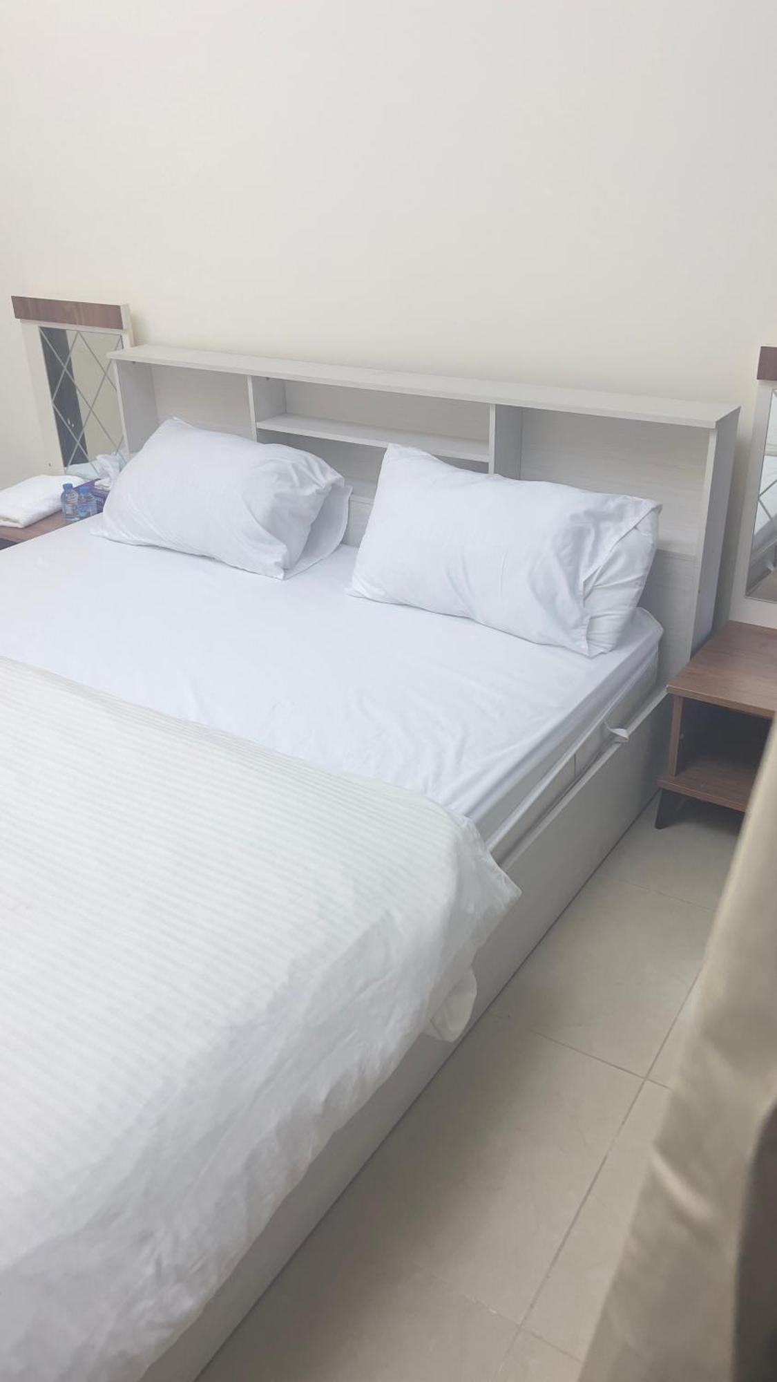 P3) Fantastic Seaview With Shared Bath Inside 3bedroom *