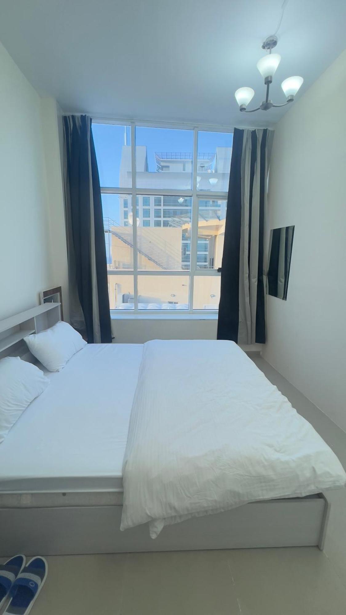 P3) Fantastic Seaview With Shared Bath Inside 3bedroom