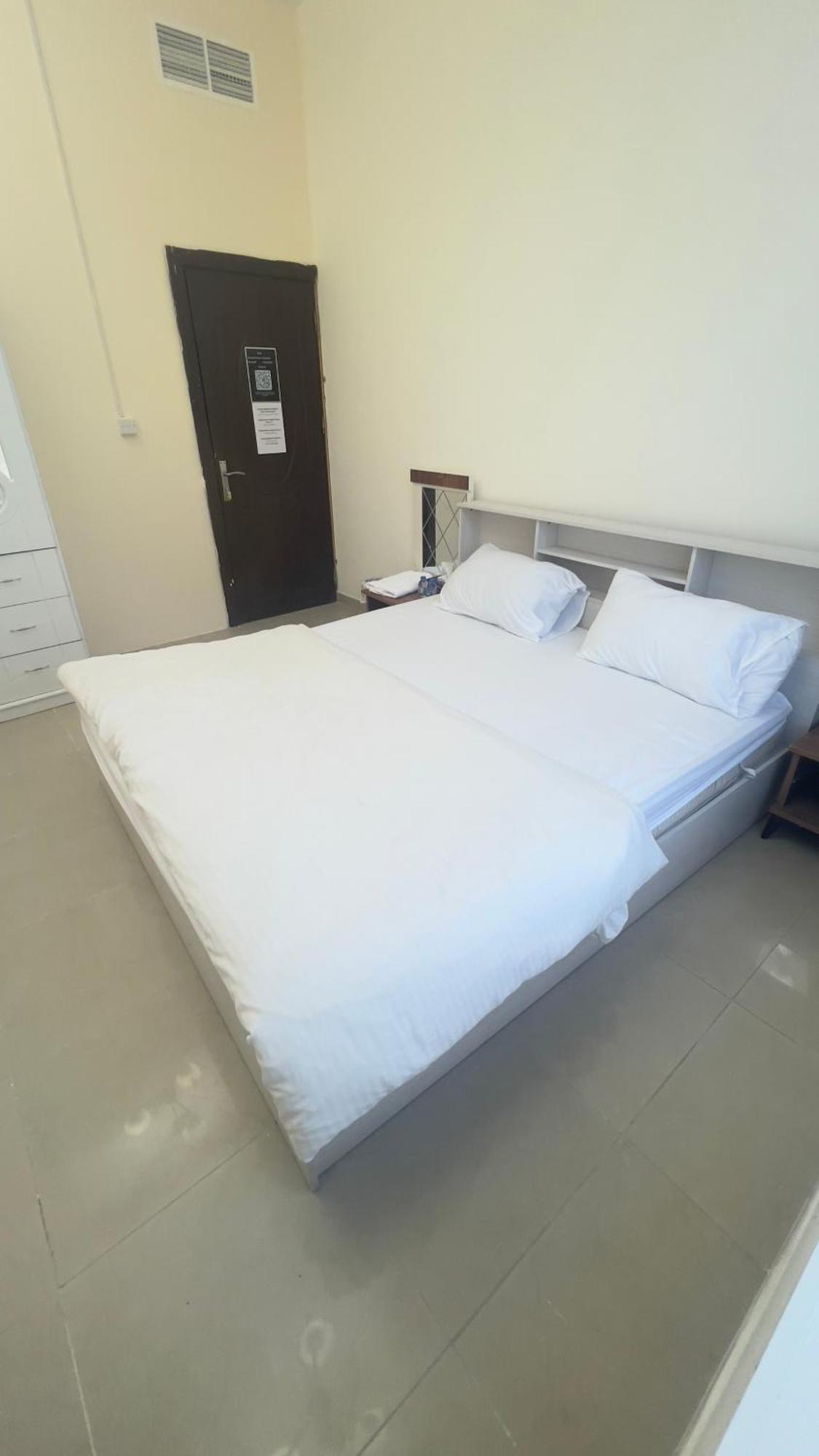 P3) Fantastic Seaview With Shared Bath Inside 3bedroom Homestay Ajman