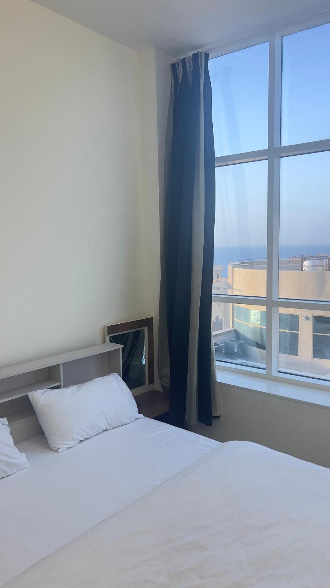 P3) Fantastic Seaview With Shared Bath Inside 3bedroom * Ajman